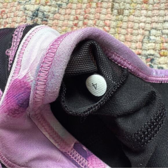Lululemon Strappy Racerback Workout Tank with Bra Purple Tie-Dye – Size 4 - Picture 6 of 7